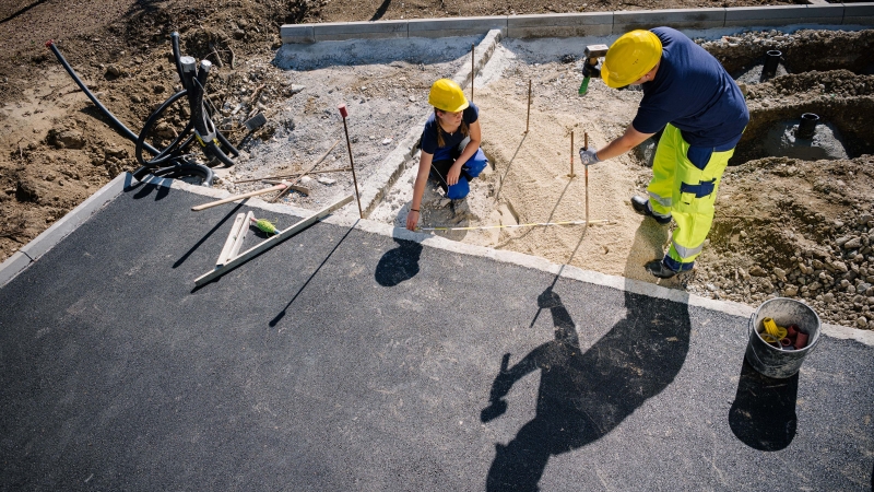 Lehrlinge bei der Arbeit