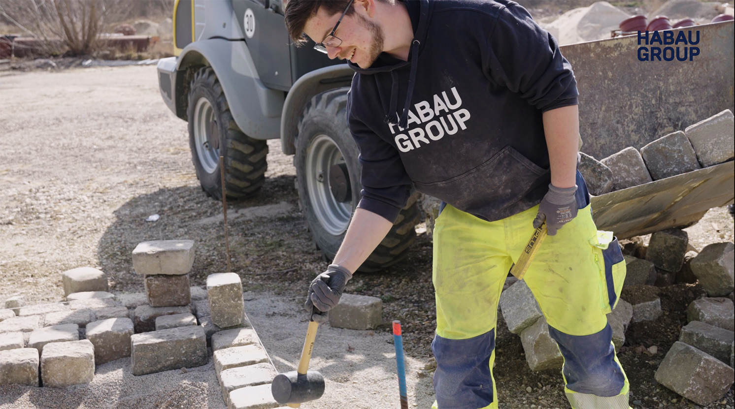Zu Besuch bei unseren Lehrlingen auf einer Tiefbau-Baustelle